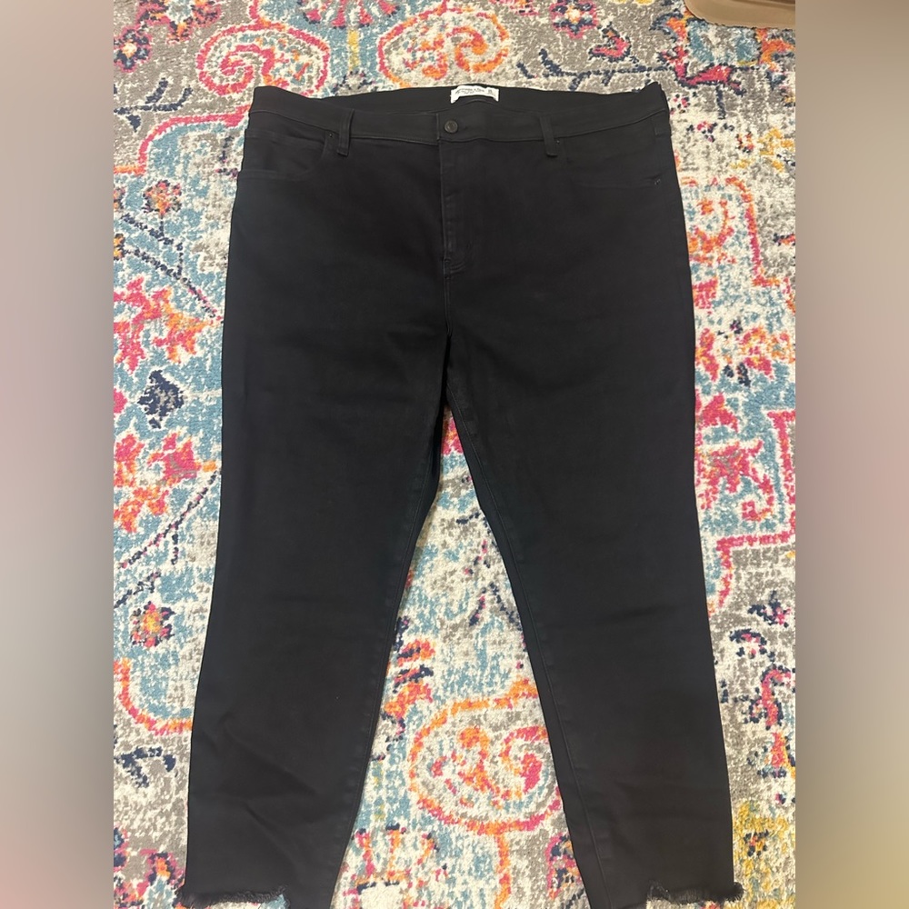 Abercrombie, super skinny ankle high rise black jean, 36/22 short